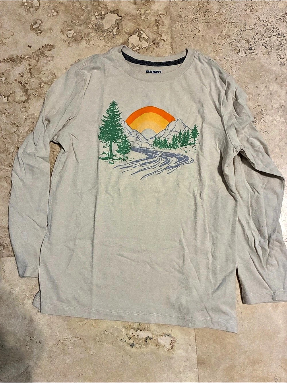 Old Navy Long Sleeve kids Graphic Tee Size Large